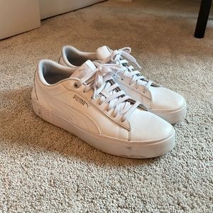 Size 10 white puma sneakers